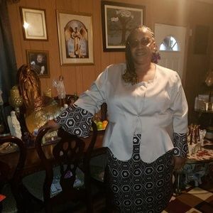 Meet your Posher, Dorethia